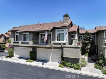 512 S Hollydale Photo
